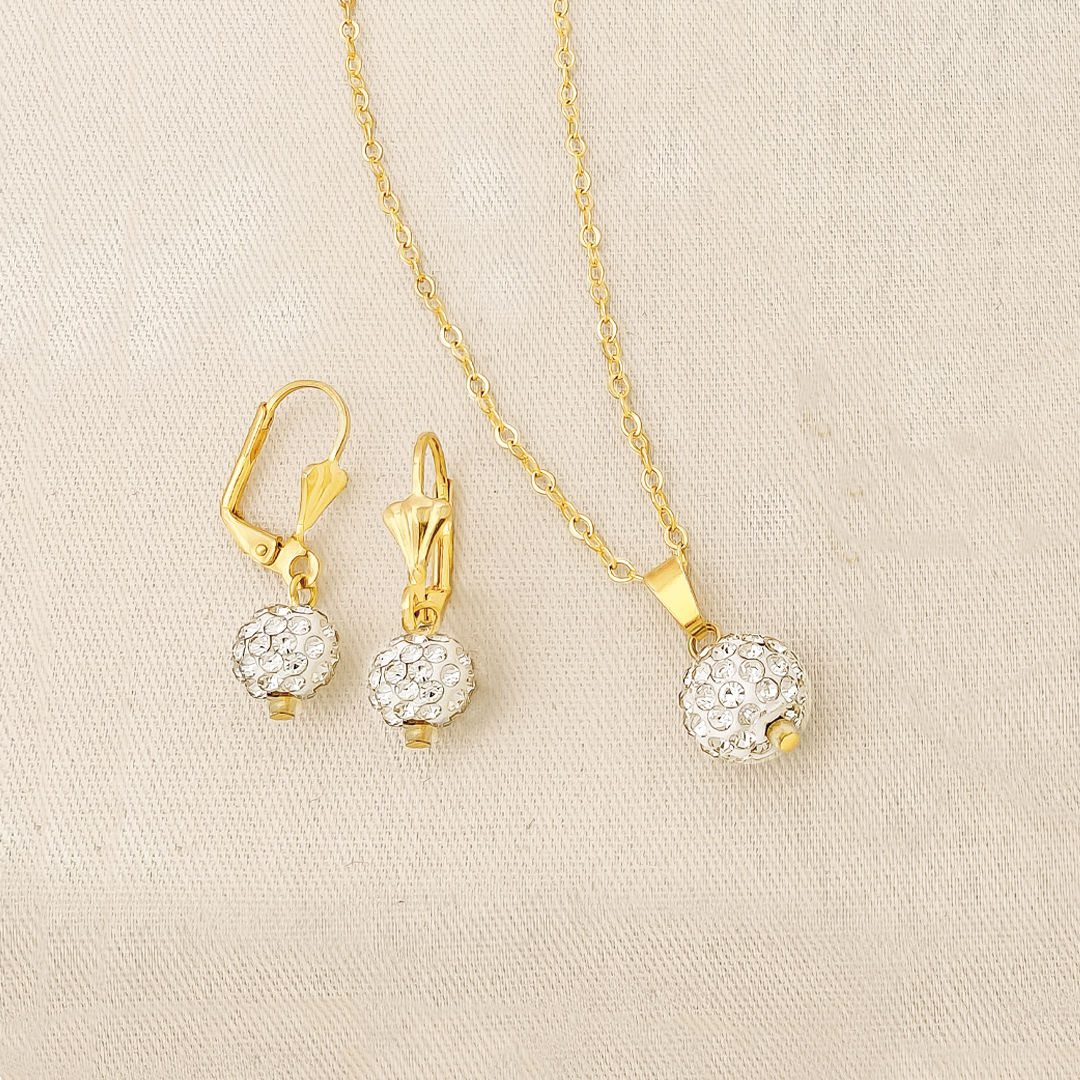 Juego Con Bola De Fuego En Baño De Oro