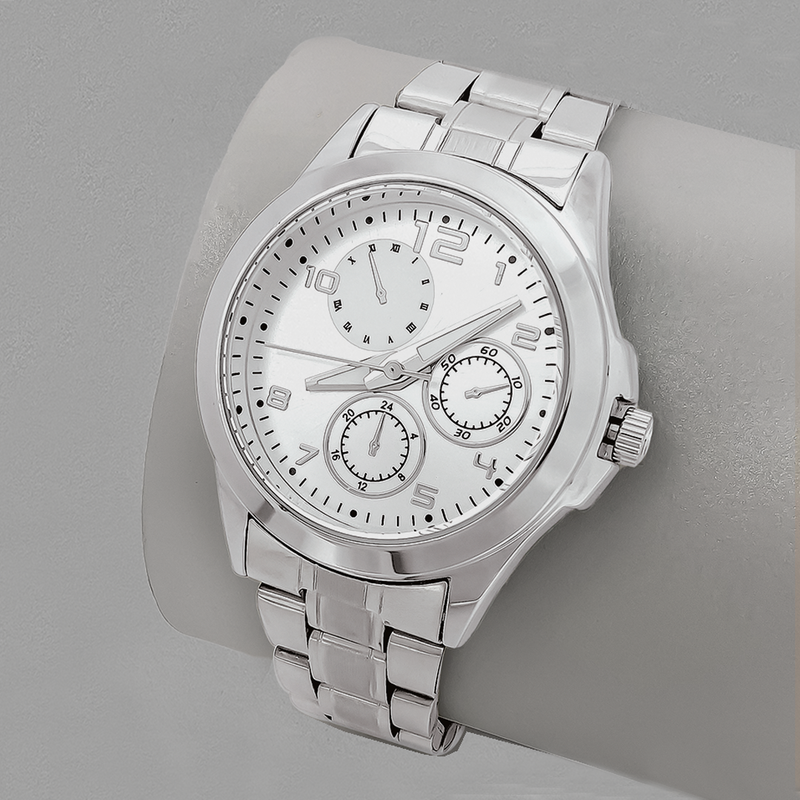 Reloj Plateado En Acero