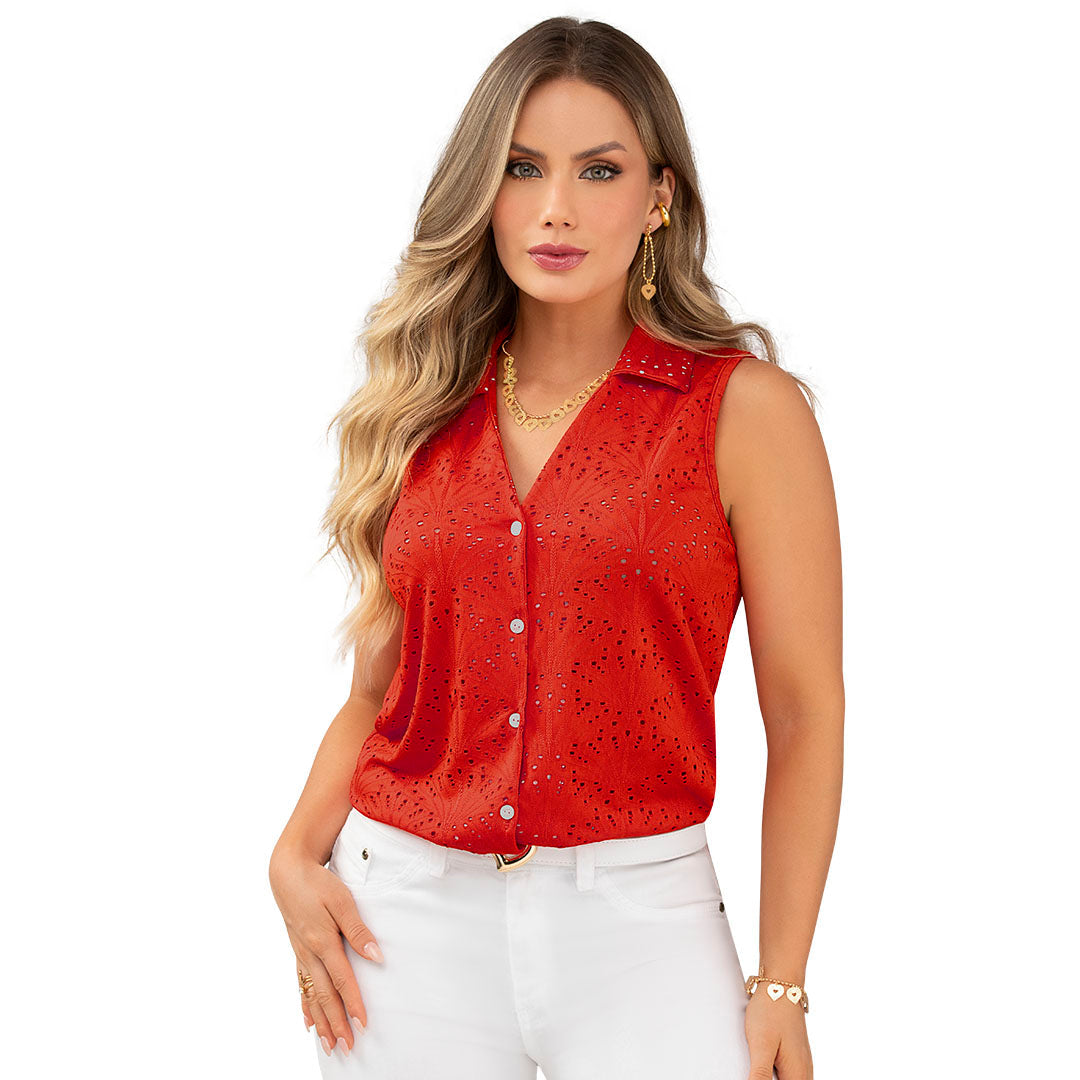 BLUSA EN OJALILLO, SILUETA SEMIAJUSTADA