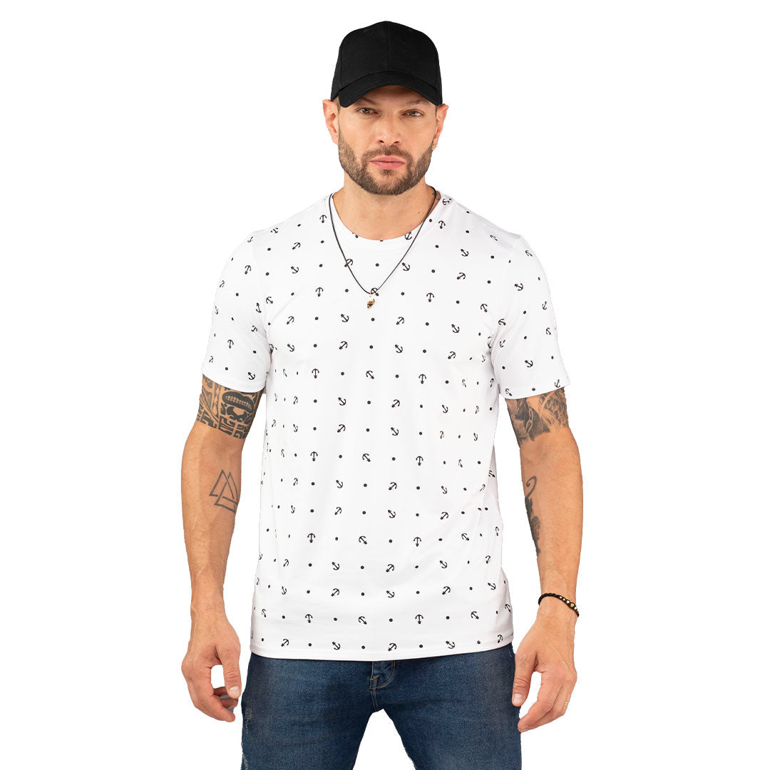 CAMISETA EN POLIESTER SPANDEX, SILUETA SEMIAJUSTADA