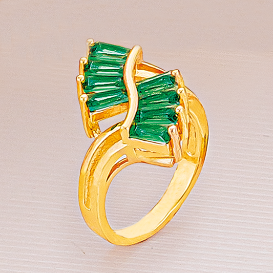 Anillo en cover gold-piedras verdes