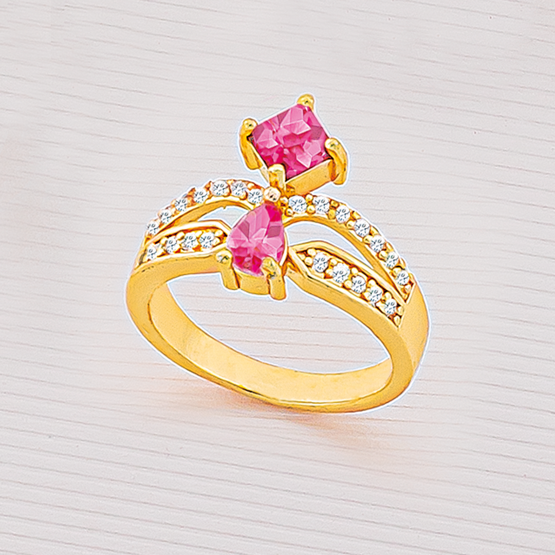 Anillo en baño de oro-rosado con cristal