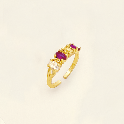 Anillo Con Cristales Ajustable En Cover Gold