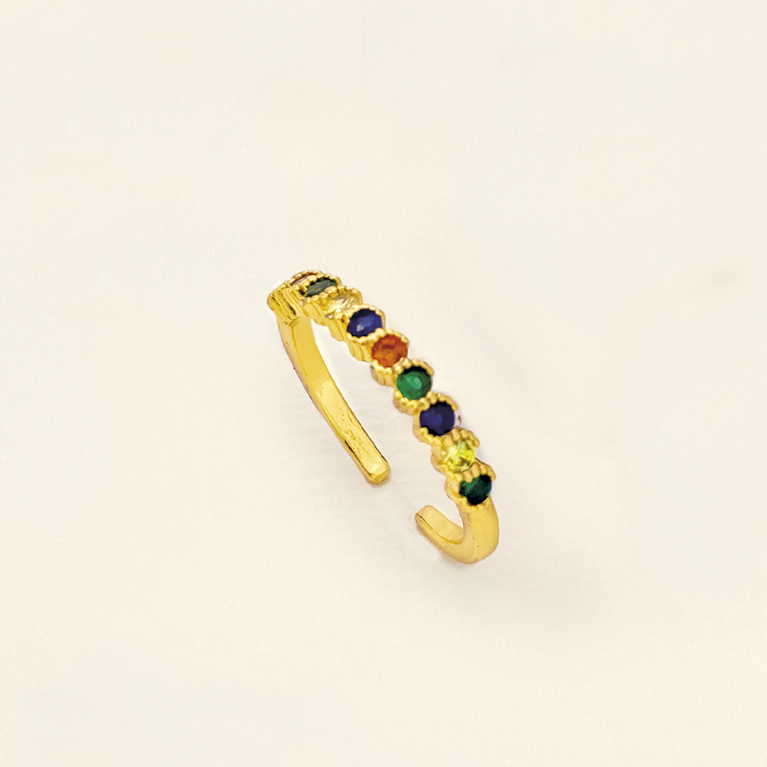 Anillo Con Cristales Ajustable En Cover Gold