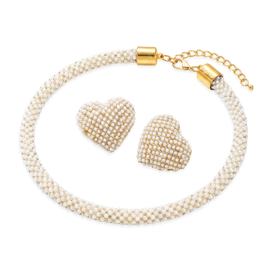 Juego Blanco de Collar y Aretes con Corazón de Perlas